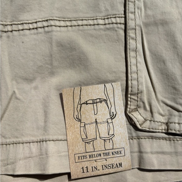 NWT TRUE CRAFT Flex Men’s Khaki Cargo Shorts - Size 40 - Picture 6 of 12